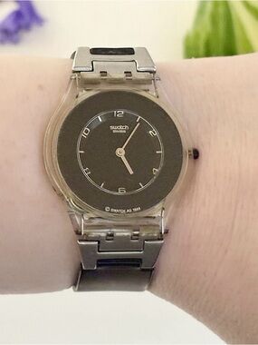 Vintage 1990s Swatch Ultra-Fine Skin Pure Black Rare Retro Luxury Designer Watch